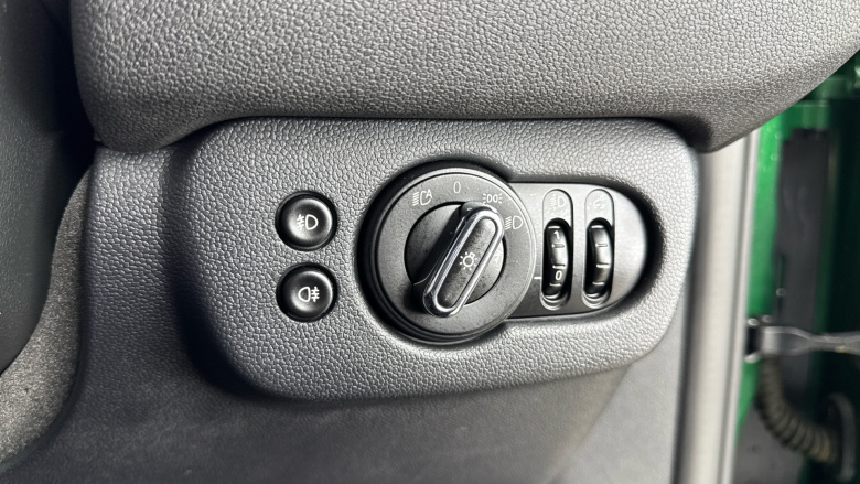 MINI Clubman 1.5 Cooper Classic 6dr Petrol Estate